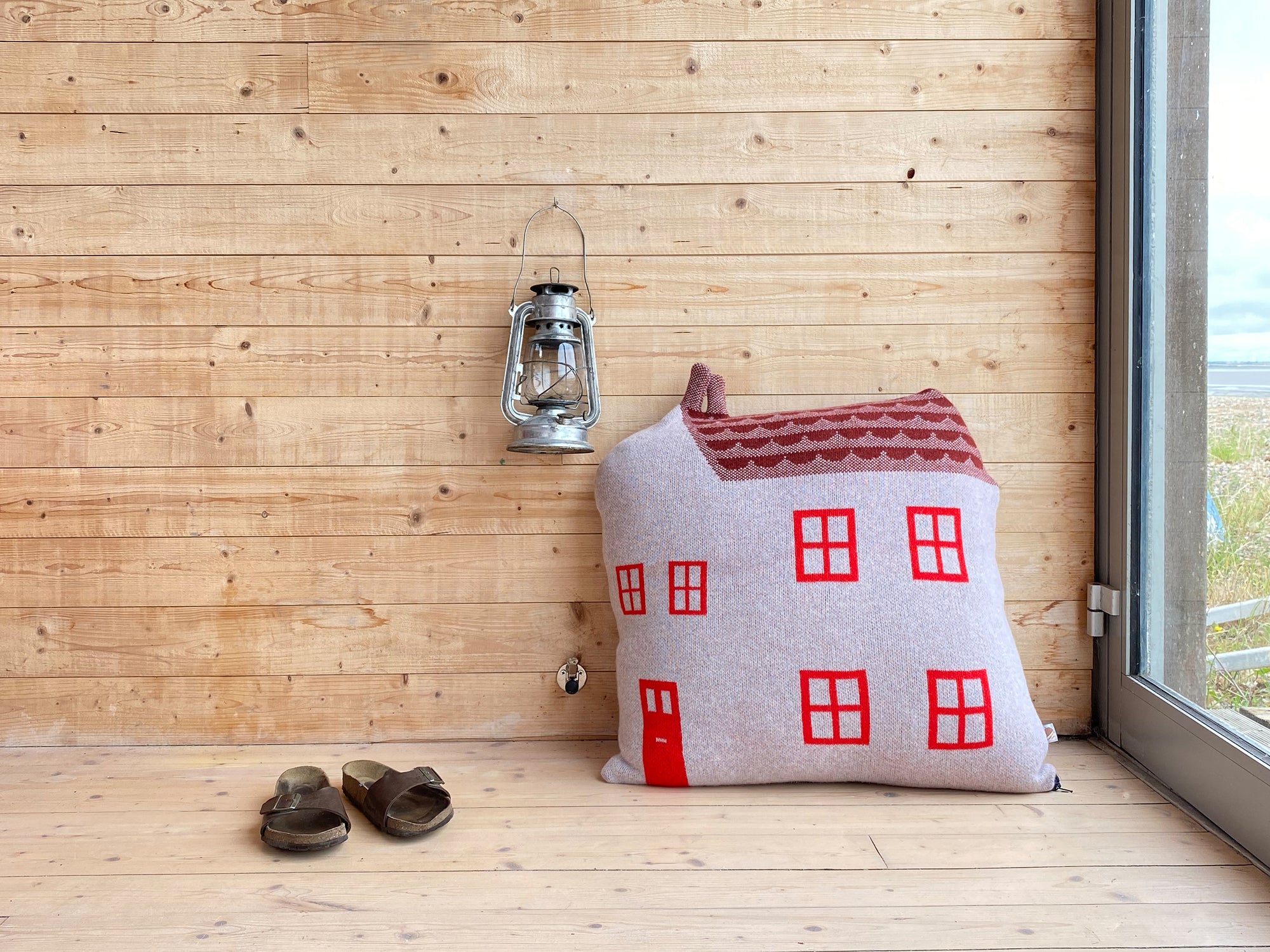 Red Beige Lambswool House Floor Cushion